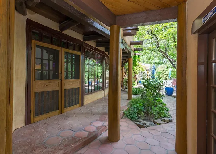 Inn on La Loma Plaza