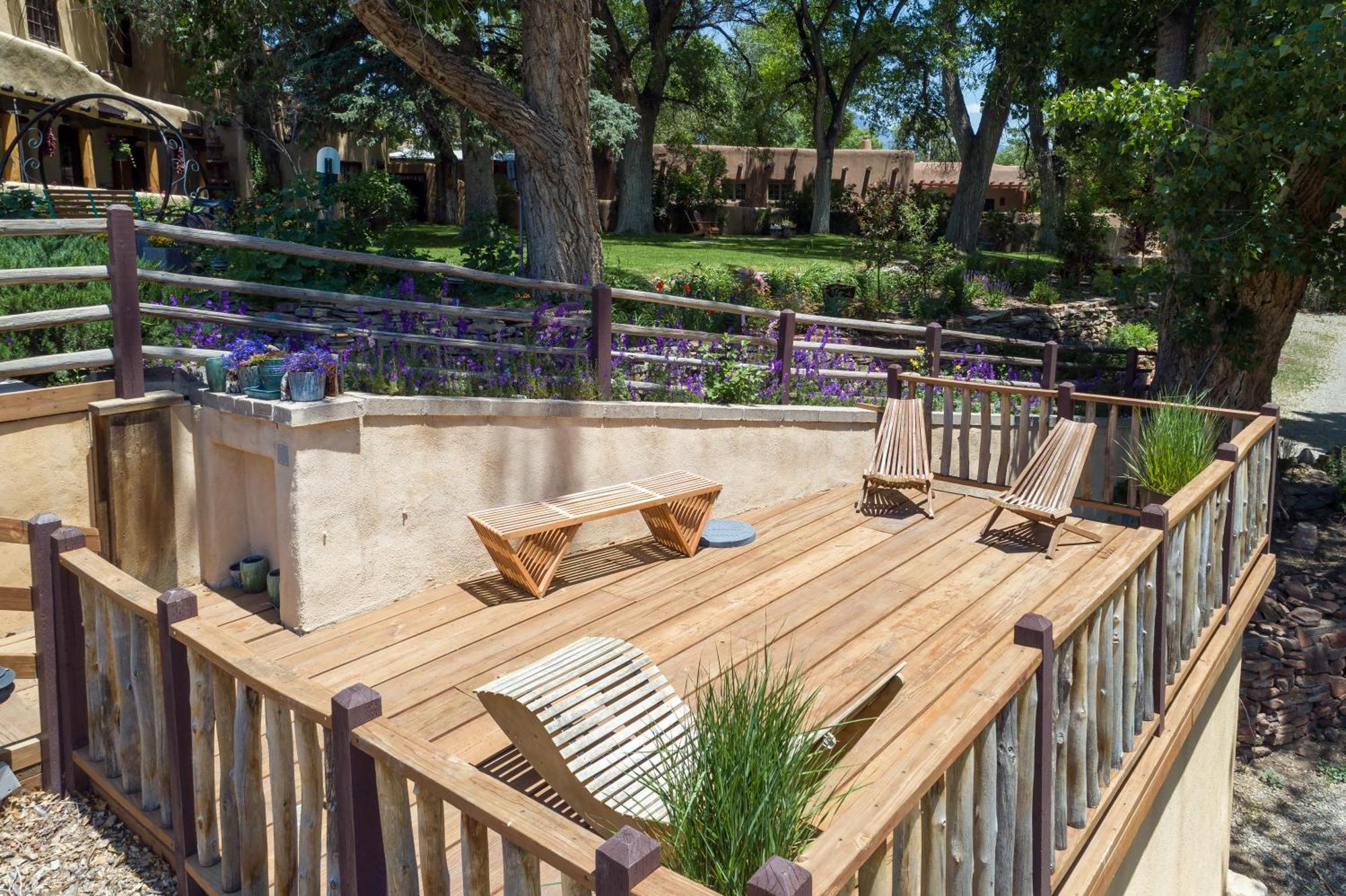 On La Loma Plaza Taos