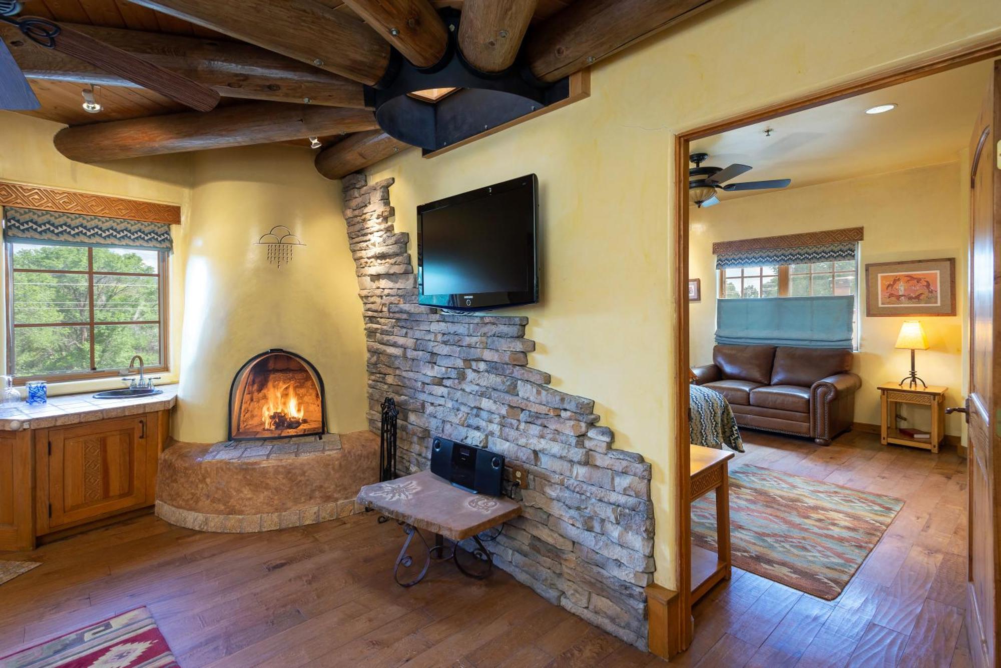 On La Loma Plaza Inn 4*