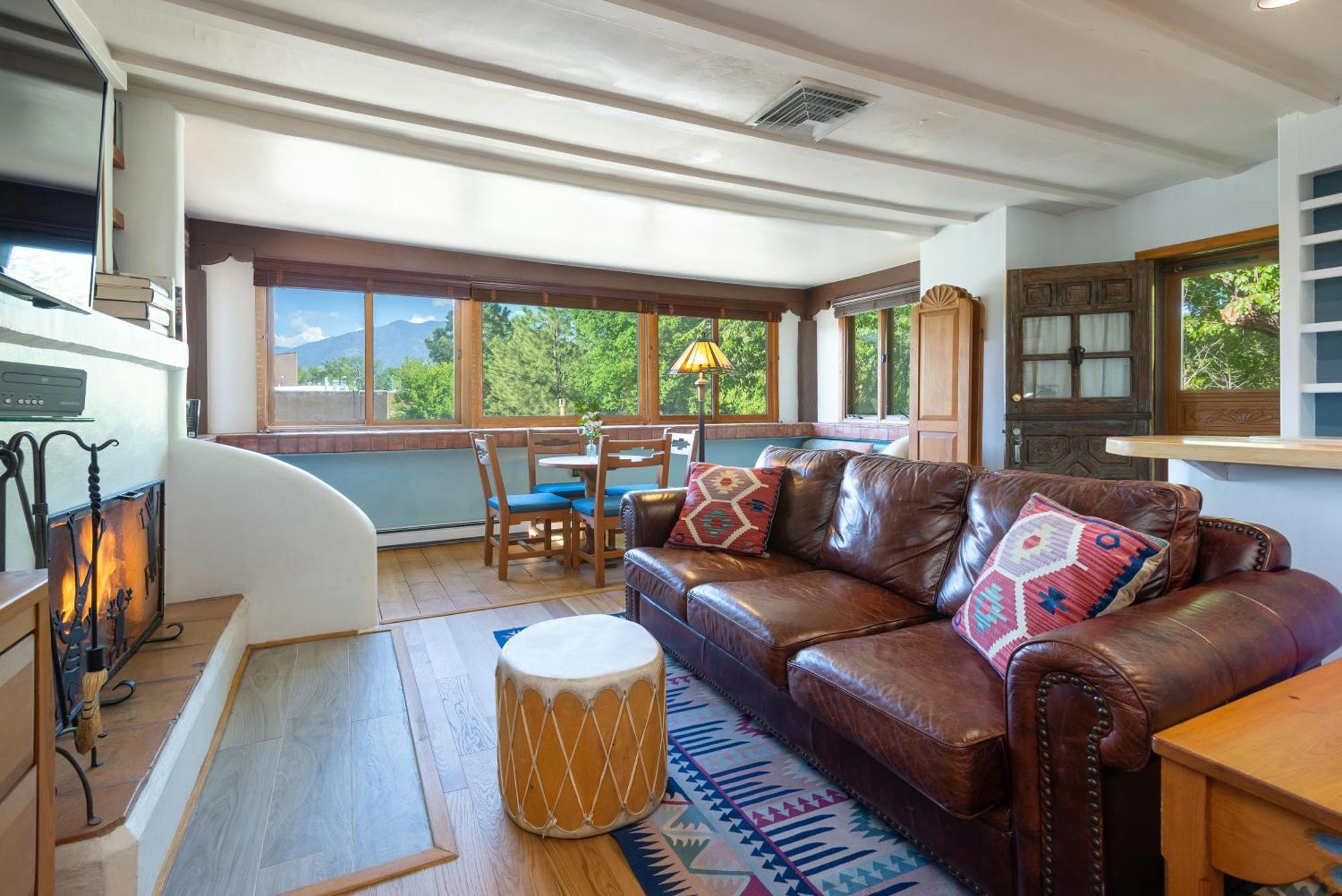 Inn On La Loma Plaza 4*